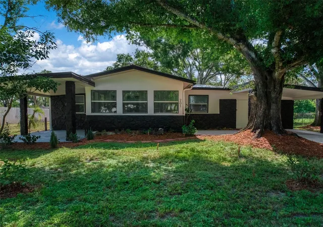 2nd image of 201 Brooks Rd, Frostproof, FL 33843 | MLS# A4702035