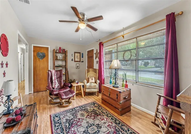 Photo 4 of Single family home for sale at 1733 Fredricksburg Ave, Lakeland, FL 33803 | MLS# L4964009 | Listing updated on 2026-10-09