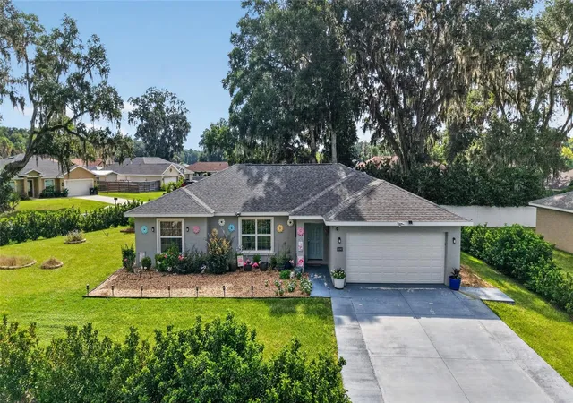 Photo 3 of Single family home for sale at 10097 SW 78th Court, Ocala, FL 34476 | MLS# OM729731 | Listing updated on 2026-08-06