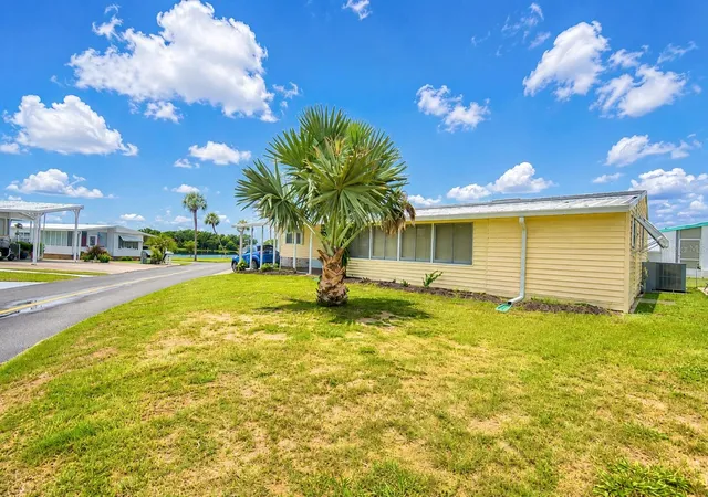Photo 4 of Manufactured home for sale at 4234 Rolling Oaks Dr, Winter Haven, FL 33880 | MLS# P4939511 | Listing updated on 2026-08-05