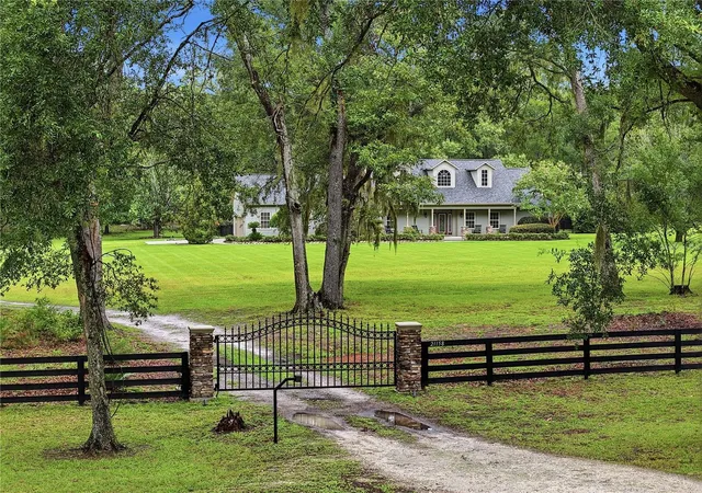 5th image of 21158 Nw County Road 2054, Alachua, FL 32615 | MLS# GC542467