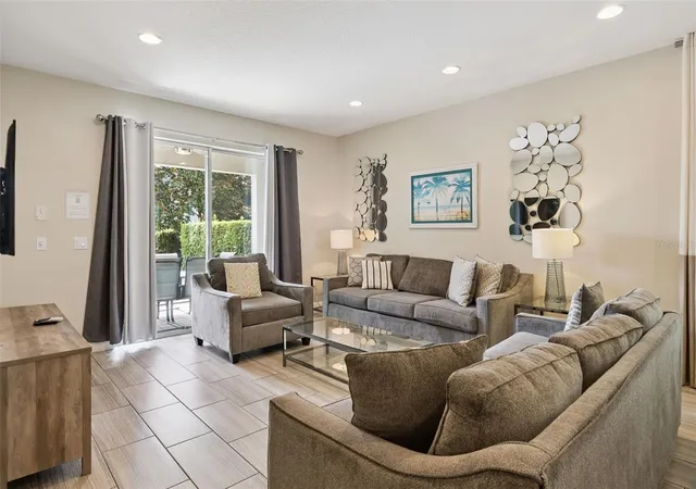 Photo 4 of Single family home for sale at 341 Pendant Ct, Kissimmee, FL 34747 | MLS# S5154995 | Listing updated on 2026-08-05