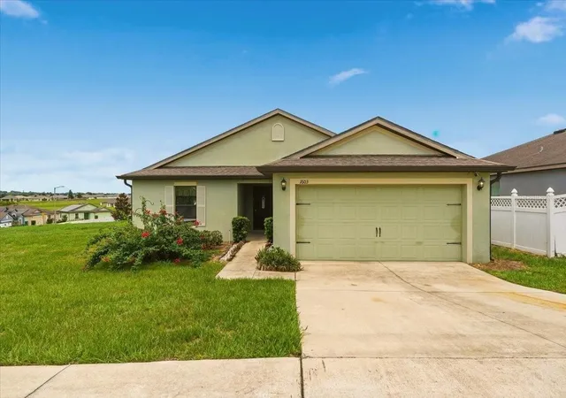 Photo 1 of Single family home for sale at 1603 Ellington Dr, Dundee, FL 33838 | MLS# S5154996 | Listing updated on 2026-08-25