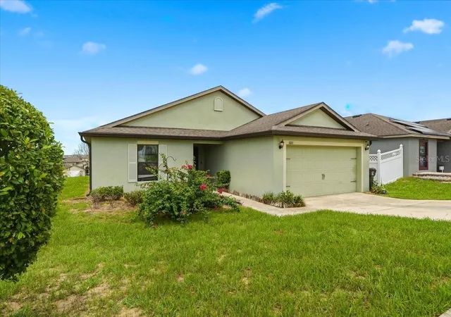 Photo 3 of Single family home for sale at 1603 Ellington Dr, Dundee, FL 33838 | MLS# S5154996 | Listing updated on 2026-08-25
