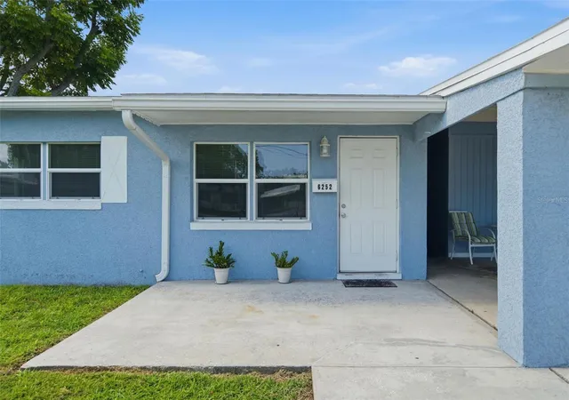 Photo 3 of Single family home for sale at 6252 Massachusetts Ave, New Port Richey, FL 34653 | MLS# OM729734 | Listing updated on 2026-09-30