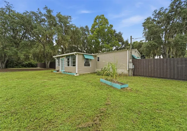 Photo 3 of Manufactured home for sale at 31622 Another Anna Rd, Deland, FL 32720 | MLS# V4950549 | Listing updated on 2026-10-07