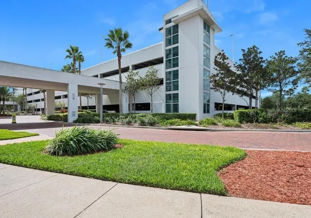 2nd image of 241 Riverside Dr, Daytona Beach, FL 32117