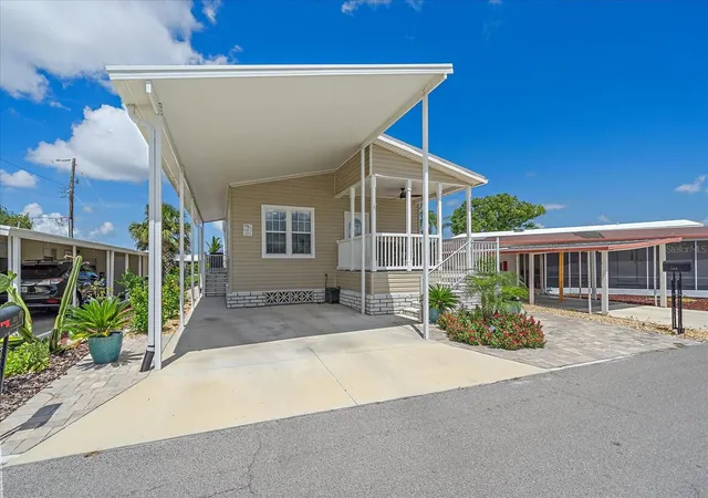 2nd image of 203 Bimini Dr, Palmetto, FL 34221 | MLS# A4702050