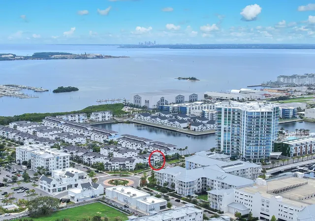 2nd image of 5351 Bridge St #16, Tampa, FL 33611 | MLS# TB8535782