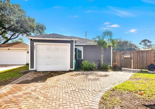 Photo 1 of Single family home for sale at 701 Ashley Ln, Orlando, FL 32825 | MLS# O6430664 | Listing updated on 2026-10-28