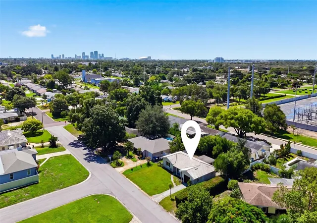 Photo 34 of Single family home for sale at 4100 18th Avenue N, Saint Petersburg, FL 33713 | MLS# TB8535795 | Listing updated on 2026-08-31