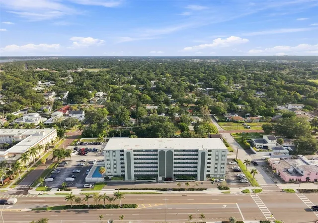 2nd image of 7321 Central Ave, ST PETERSBURG, FL 33710
