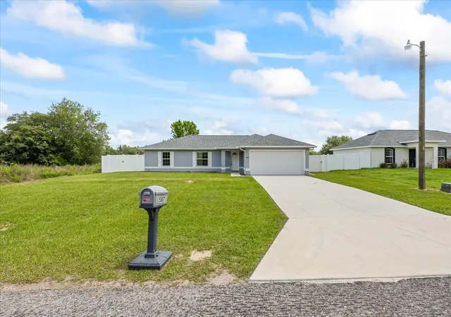Photo 2 of Single family home for sale at 5887 Sw 154th Lane Rd, Ocala, FL 34473 | MLS# TB8535798 | Listing updated on 2026-09-01