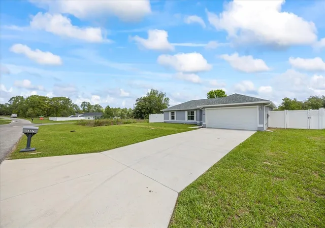Photo 3 of Single family home for sale at 5887 SW 154th Lane Rd, Ocala, FL 34473 | MLS# TB8535798 | Listing updated on 2026-09-01