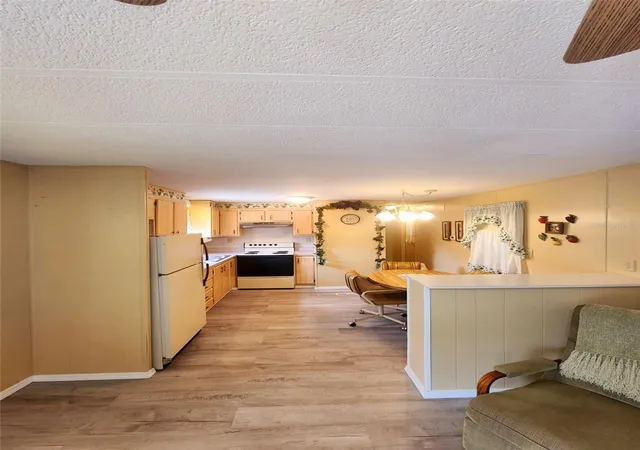 Photo 2 of Manufactured home for sale at 35015 Major Dade, Dade City, FL 33523 | MLS# G5116049 | Listing updated on 2026-09-01