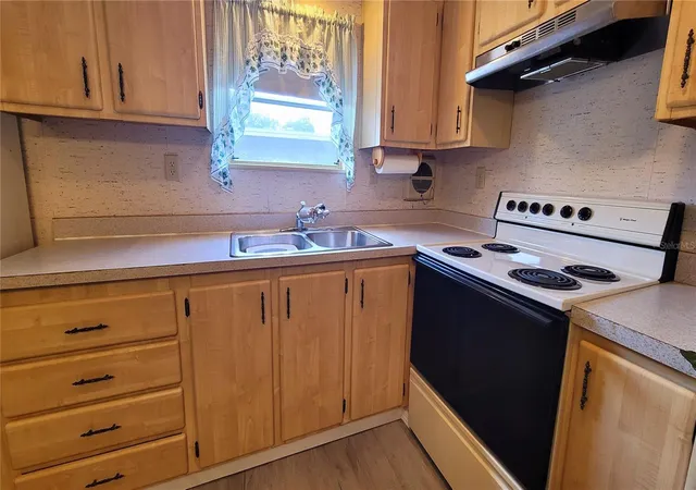 Photo 3 of Manufactured home for sale at 35015 Major Dade, Dade City, FL 33523 | MLS# G5116049 | Listing updated on 2026-09-01