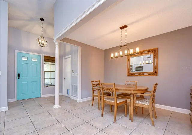 5th image of 2512 Wrencrest Cir, Valrico, FL 33596 | MLS# TB8535808