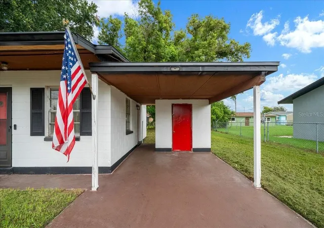 2nd image of 1708 E Ohio St, Plant City, FL 33563 | MLS# G5116051