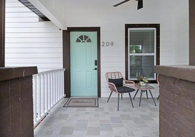 3rd image of 209 W Hiawatha St, Tampa, FL 33604 | MLS# TB8535812