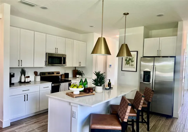 Photo 4 of Single family home for sale at 101 Elena Lavin Cir, Orlando, FL 32807 | MLS# O6430683 | Listing updated on 2026-08-05