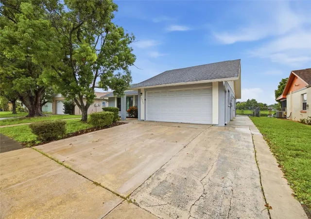 Photo 3 of Single family home for sale at 7537 Humboldt Ave, New Port Richey, FL 34655 | MLS# TB8535824 | Listing updated on 2026-08-24