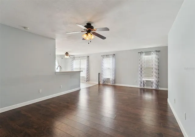 3rd image of 825 Clifton Hills St, Orlando, FL 32828 | MLS# O6430691