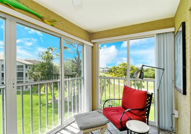 Photo 4 of Condo for sale at 9610 Club S Cir #4302, Sarasota, FL 34238 | MLS# A4702064 | Listing updated on 2026-08-11