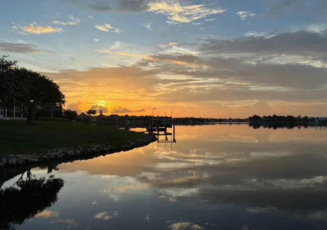 Photo 4 of Single family home for sale at 435 Manns Harbor Dr, Apollo Beach, FL 33572 | MLS# TB8535827 | Listing updated on 2026-10-05