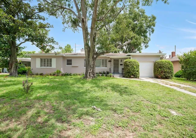 Photo 1 of Single family home for sale at 1427 Bryn Mawr St, Orlando, FL 32804 | MLS# O6430700 | Listing updated on 2026-09-14