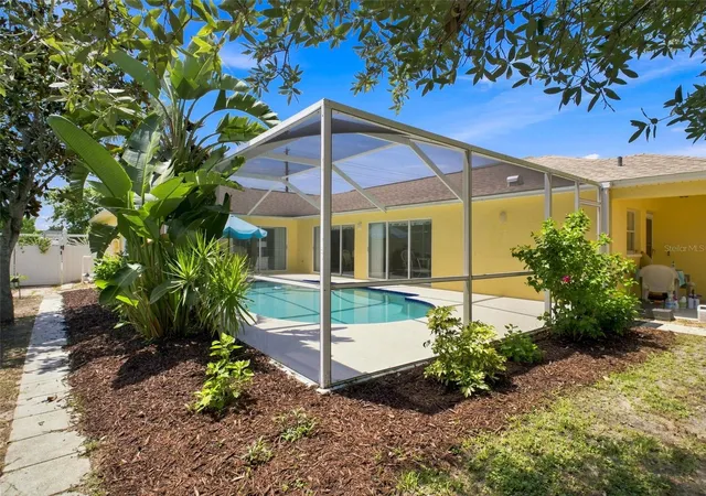 2nd image of 608 N Florida Ave, Tarpon Springs, FL 34689 | MLS# TB8535842
