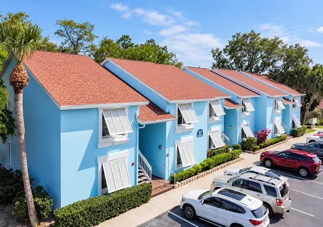 Condo for sale at 3730 42Nd Wy S #H, ST PETERSBURG, FL 33711 | MLS# TB8535850