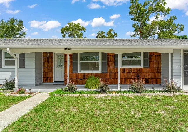 Photo 3 of Sale Pending at 4467 Cadbury Rd, Spring Hill, FL 34606 | MLS# W7888257 | Listing updated on 2026-08-13
