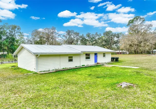 Photo 2 of Single family home for sale at 420 N Court St, Bronson, FL 32621 | MLS# GC542479 | Listing updated on 2026-10-08