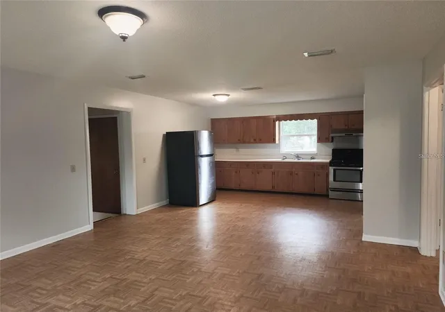 5th image of 420 N Court St, Bronson, FL 32621 | MLS# GC542479