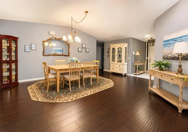 Photo 4 of Sale Pending at 2228 Grand Cypress Dr, Lakeland, FL 33810 | MLS# L4964020 | Listing updated on 2026-10-13