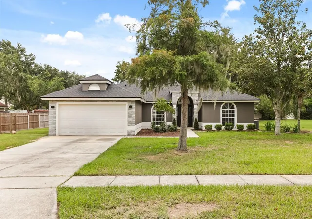 Photo 2 of Single family home for sale at 13031 Scottish Pine Ln, Clermont, FL 34711 | MLS# O6430738 | Listing updated on 2026-09-04