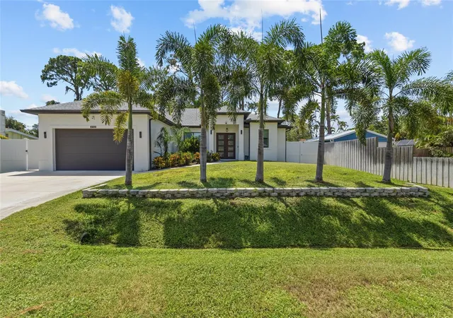 1st image of 4722 Neptune Rd, Venice, FL 34293 | MLS# C7529214