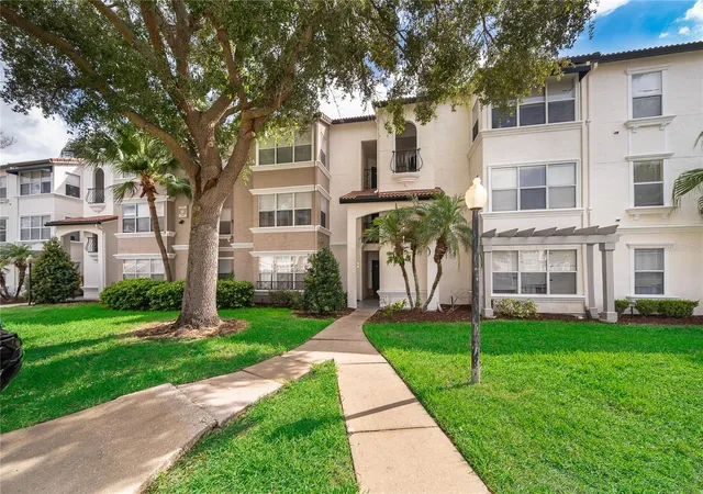 Photo 3 of Condo for sale at 5124 Conroy Rd #26, Orlando, FL 32811 | MLS# O6430757 | Listing updated on 2026-08-12