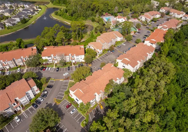 Photo 4 of Condo for sale at 5124 Conroy Rd #26, Orlando, FL 32811 | MLS# O6430757 | Listing updated on 2026-08-12