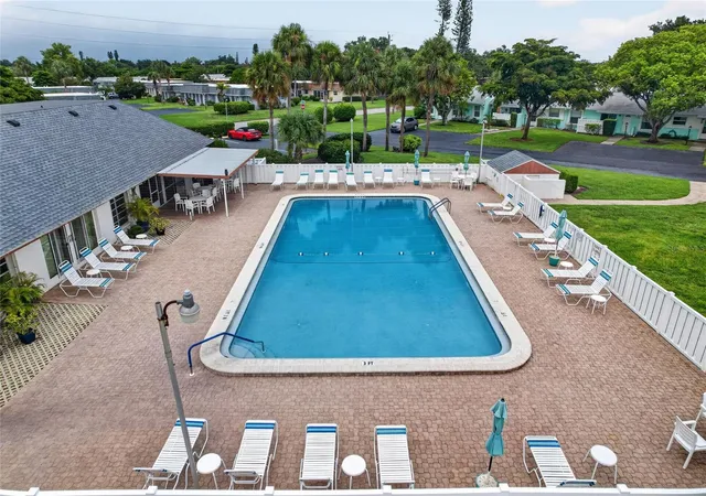 2nd image of 3603 41st St W #3603, Bradenton, FL 34205 | MLS# A4702076