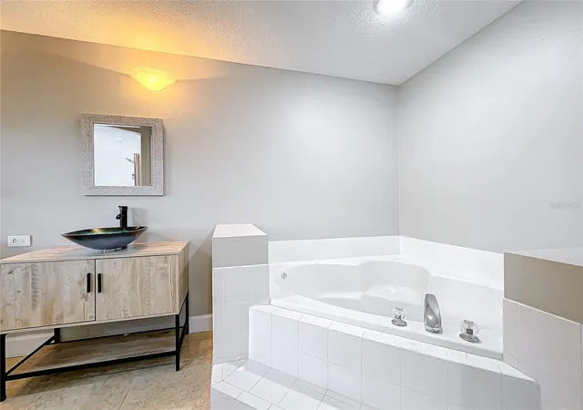 4th image of 790 Silhouette Ct, Longwood, FL 32750 | MLS# O6430760