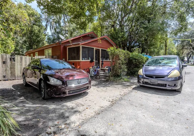1st image of 908 Nw 4th Pl, Gainesville, FL 32601 | MLS# GC542488