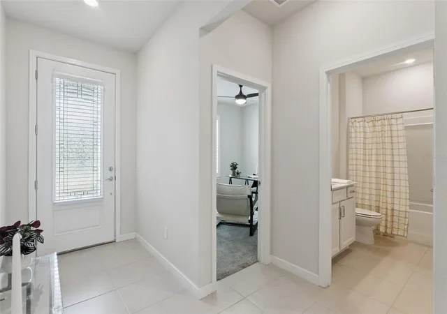 4th image of 2220 Canopy Terrace Blvd, Deland, FL 32724 | MLS# V4950554