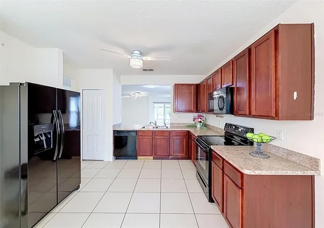 Photo 3 of Single family home for sale at 237 Nova Dr, Davenport, FL 33837 | MLS# S5155020 | Listing updated on 2026-08-20