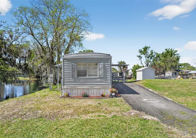 Photo 1 of Manufactured home for sale at 2944 Palm Cir, Haines City, FL 33844 | MLS# S5155021 | Listing updated on 2026-08-05