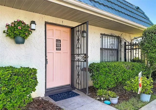 Photo 1 of Single family home for sale at 345 24th Street Nw #1, Winter Haven, FL 33880 | MLS# O6430814 | Listing updated on 2026-09-14