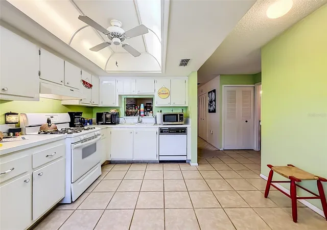 Photo 3 of Single family home for sale at 345 24th Street Nw #1, Winter Haven, FL 33880 | MLS# O6430814 | Listing updated on 2026-09-22