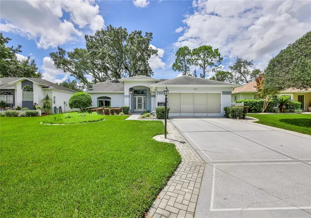 Photo 1 of Single family home for sale at 8018 Sugarbush Dr, Spring Hill, FL 34606 | MLS# W7888266 | Listing updated on 2026-09-23