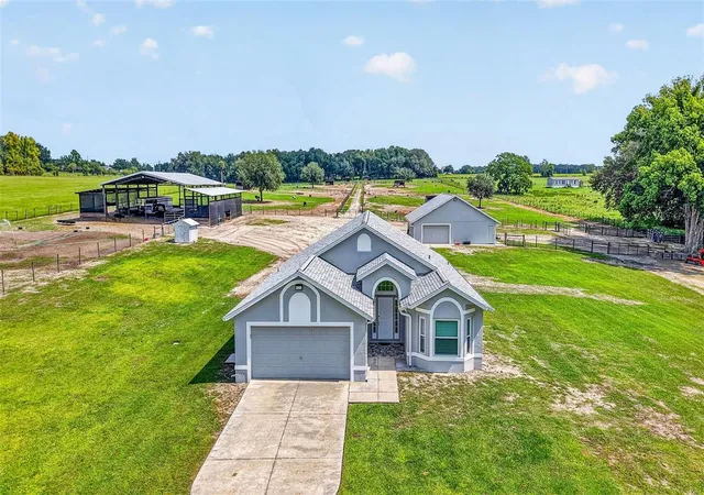 Photo 4 of Single family home for sale at 14125 SE 175th Street, Weirsdale, FL 32195 | MLS# G5116071 | Listing updated on 2026-08-06