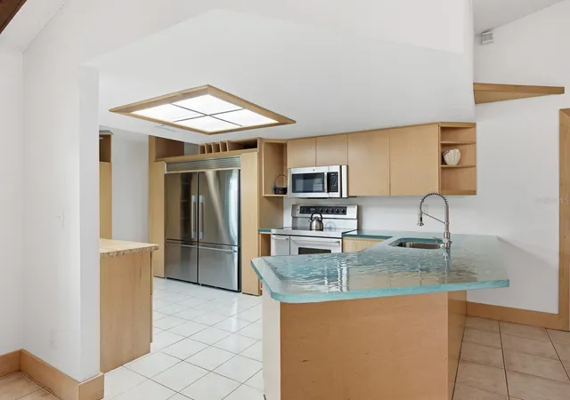 3rd image of 2866 Fair Green Dr, Clearwater, FL 33761 | MLS# TB8535960
